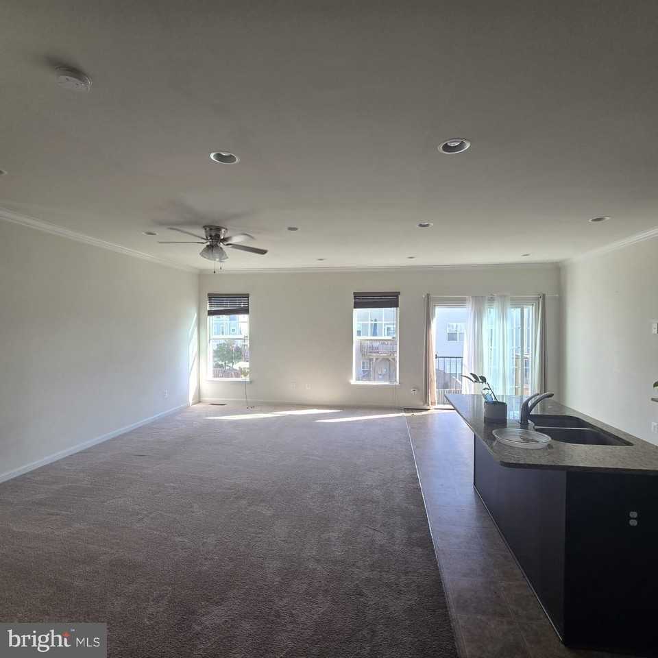 107 Dresden Ct - Photo 3 of 13