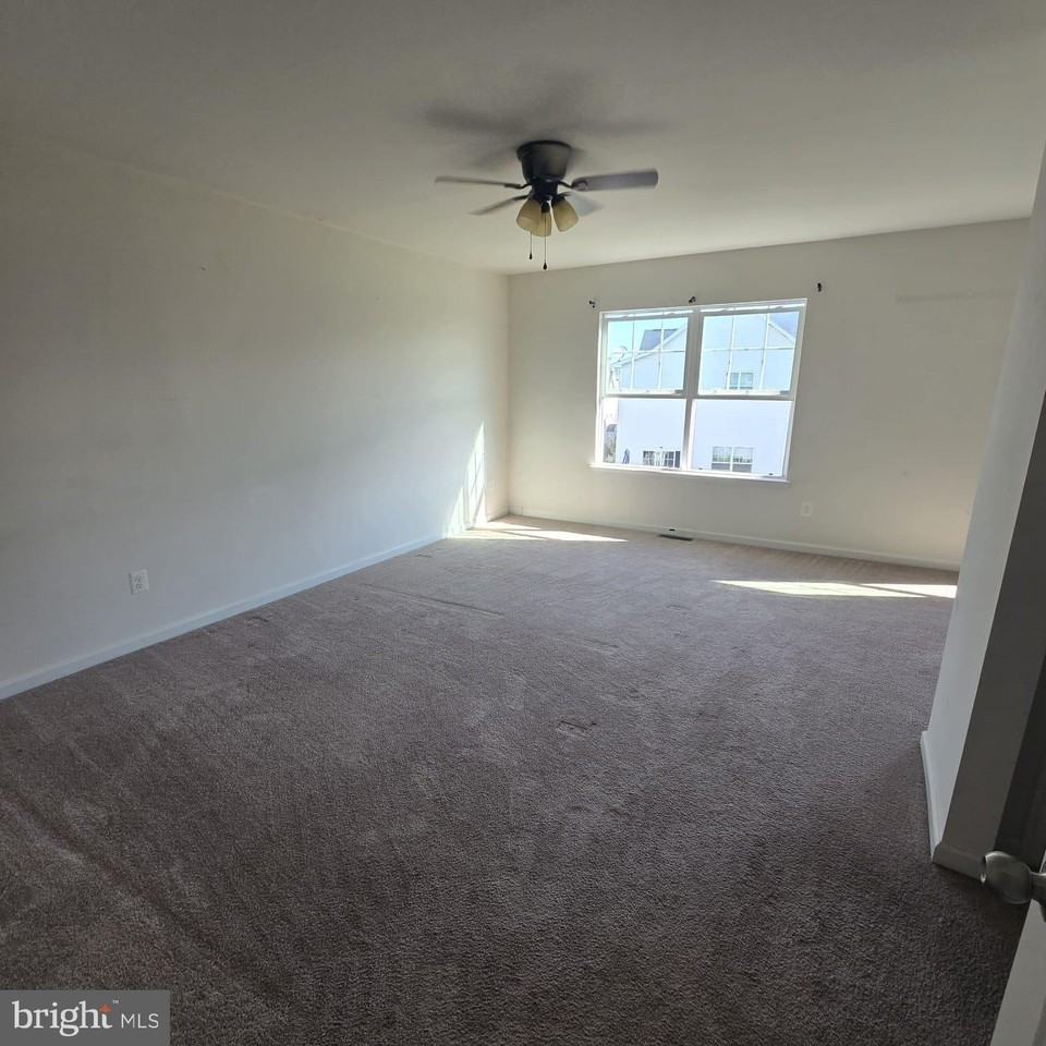 107 Dresden Ct - Photo 6 of 13