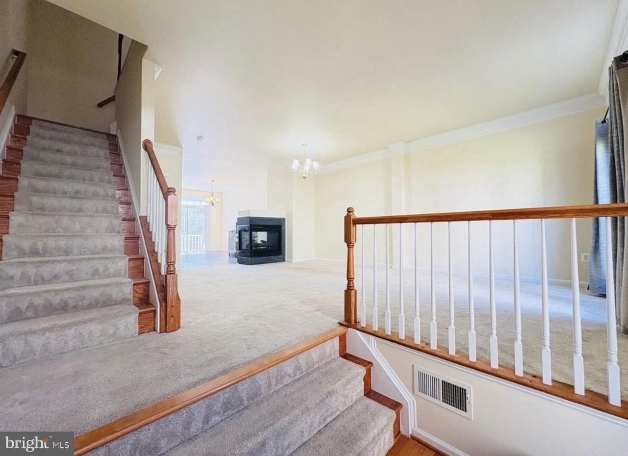 4665 Carisbrooke Ln - Photo 3 of 11