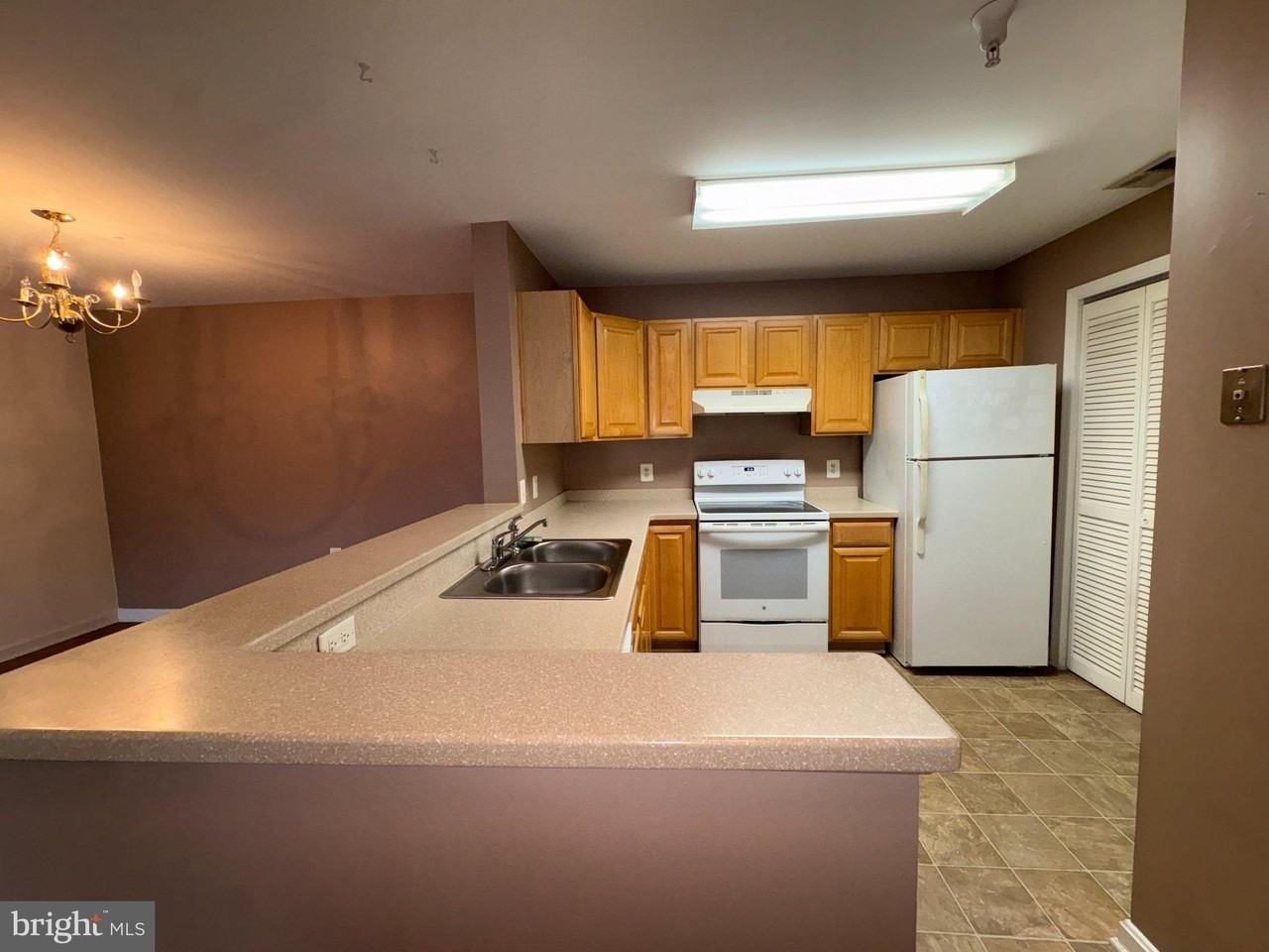 503 Garrison Woods Dr #214 - Photo 3 of 12
