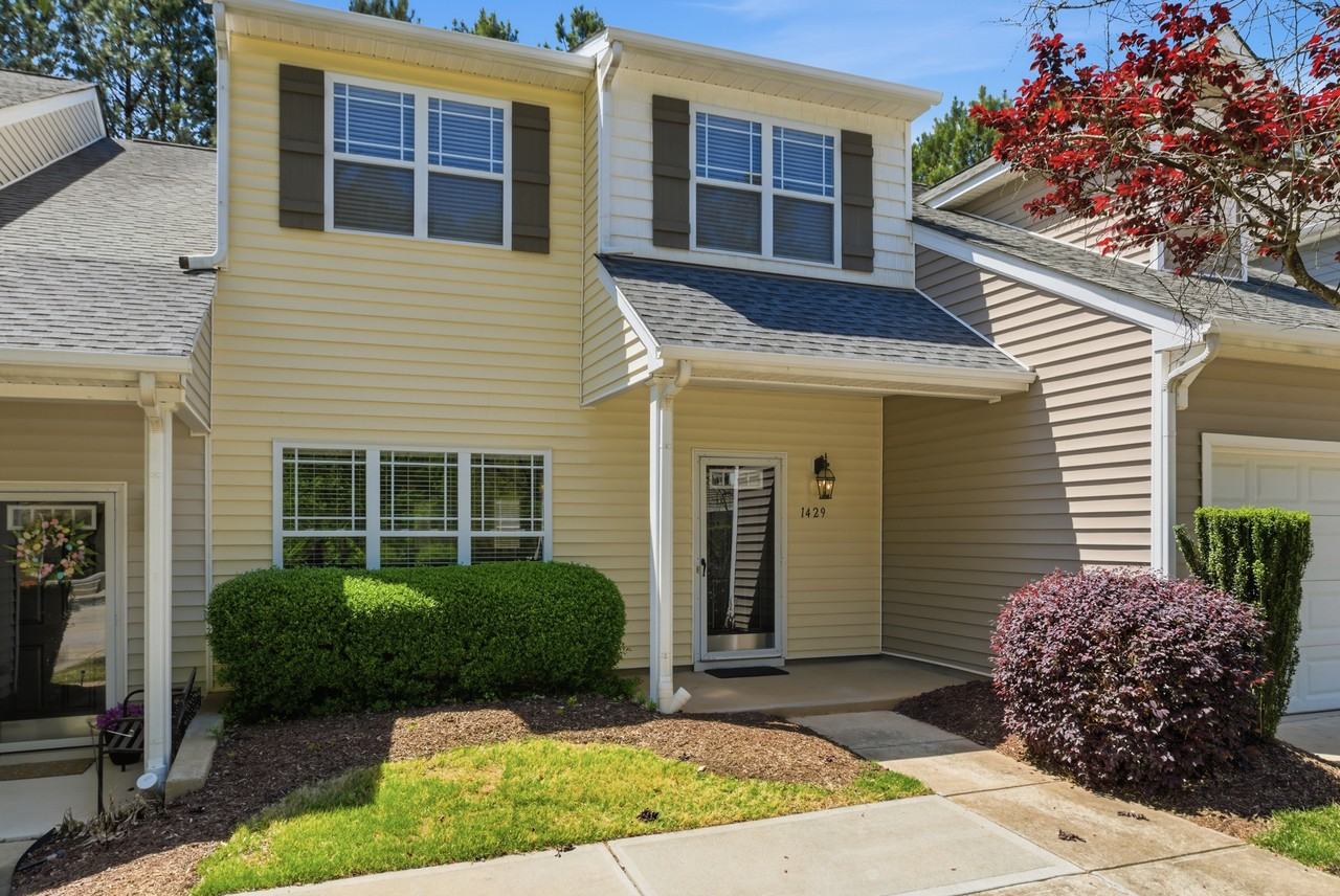 1429 Montonia St - Photo 6 of 10