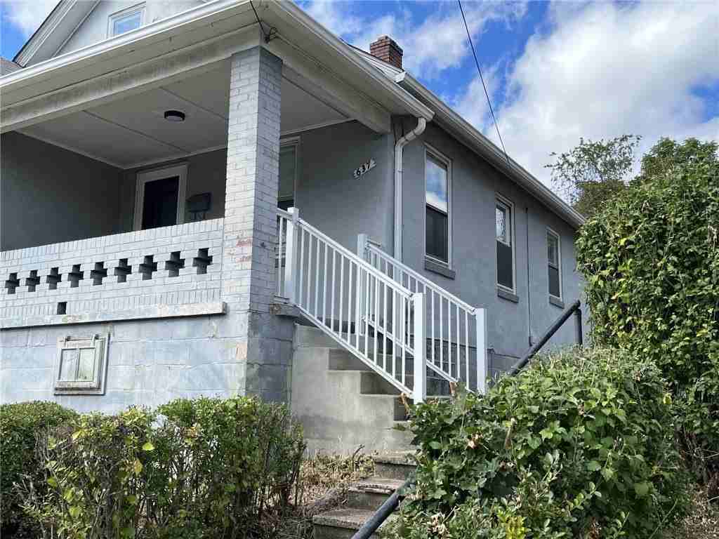 637 W Otterman St - Photo 2 of 23