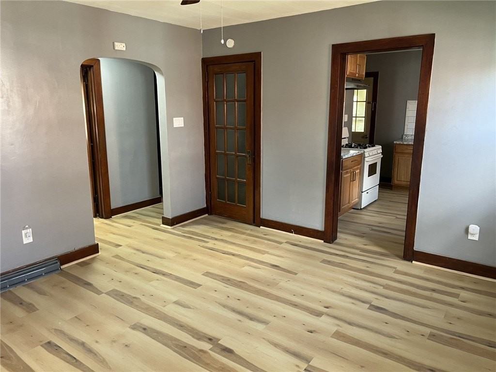 637 W Otterman St - Photo 5 of 23