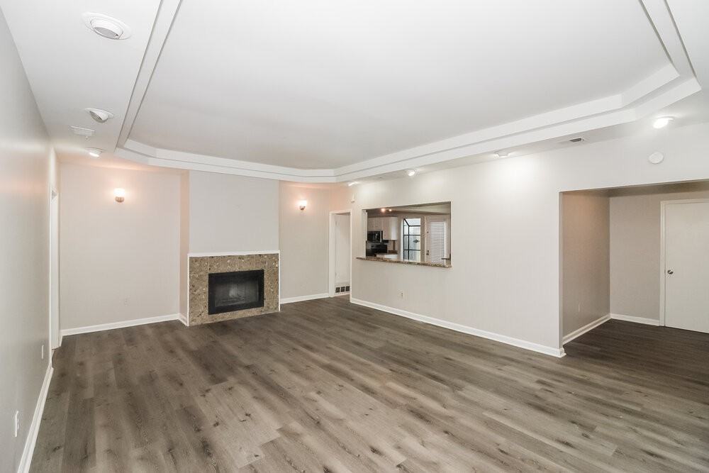 8268 Glenway Cv - Photo 5 of 16