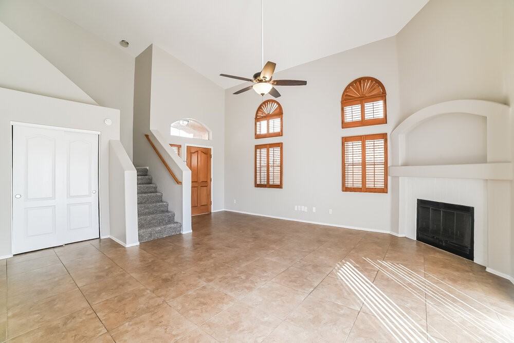 4519 E Sandia St - Photo 4 of 17