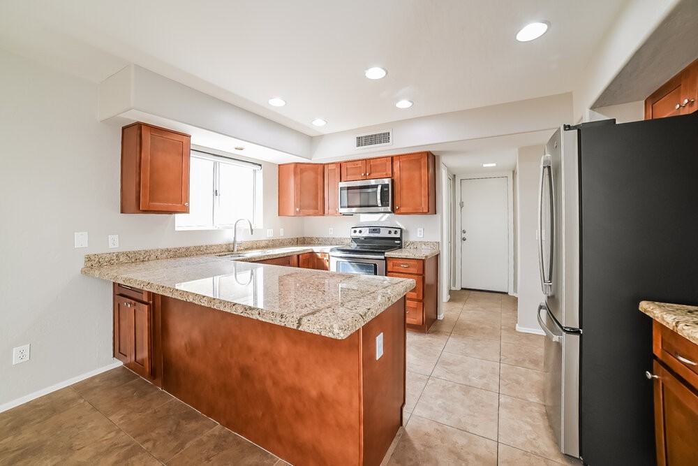 4519 E Sandia St - Photo 6 of 17