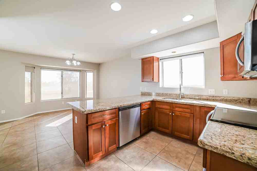4519 E Sandia St - Photo 7 of 17