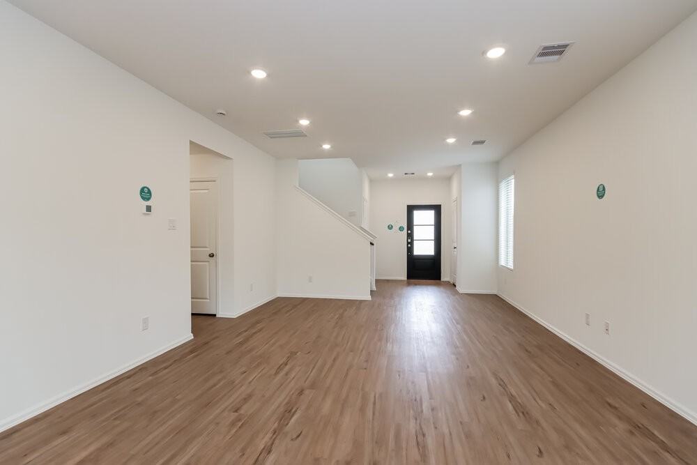 1918 Ballesteros St - Photo 5 of 17