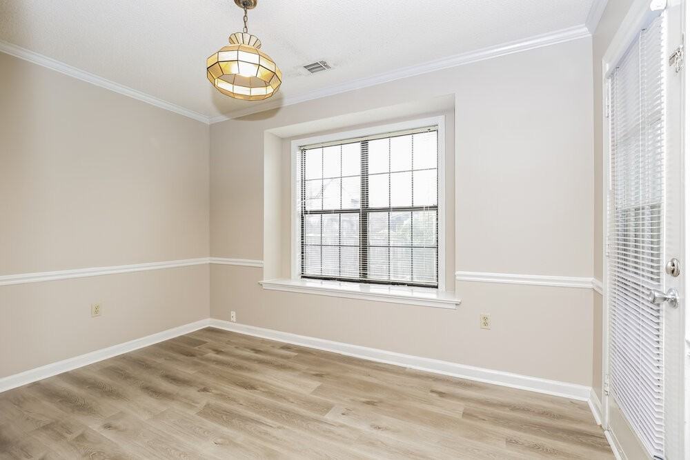 7790 Hickory Meadow Rd - Photo 7 of 17