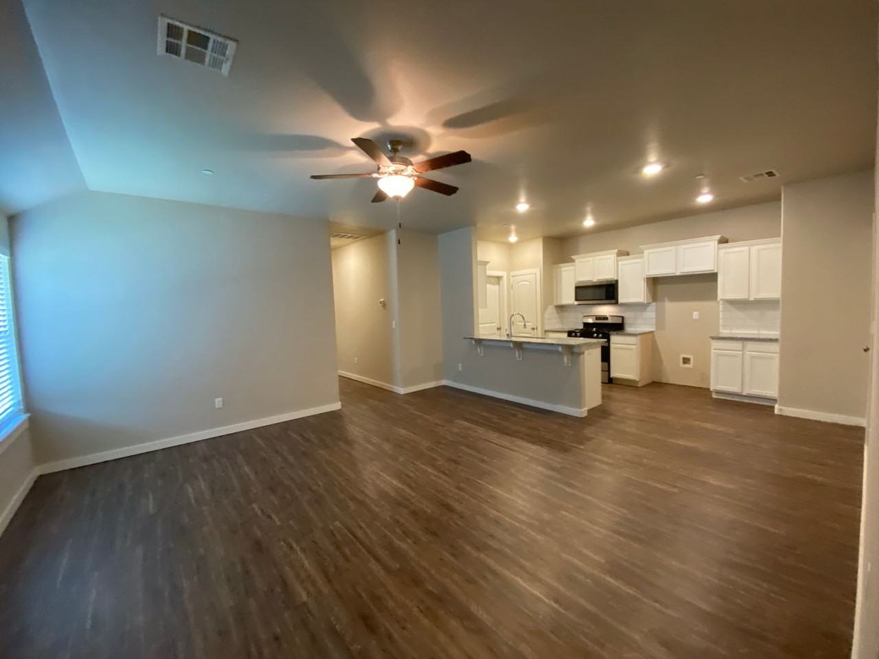 5203 Oakwood Villas Ct - Photo 3 of 18