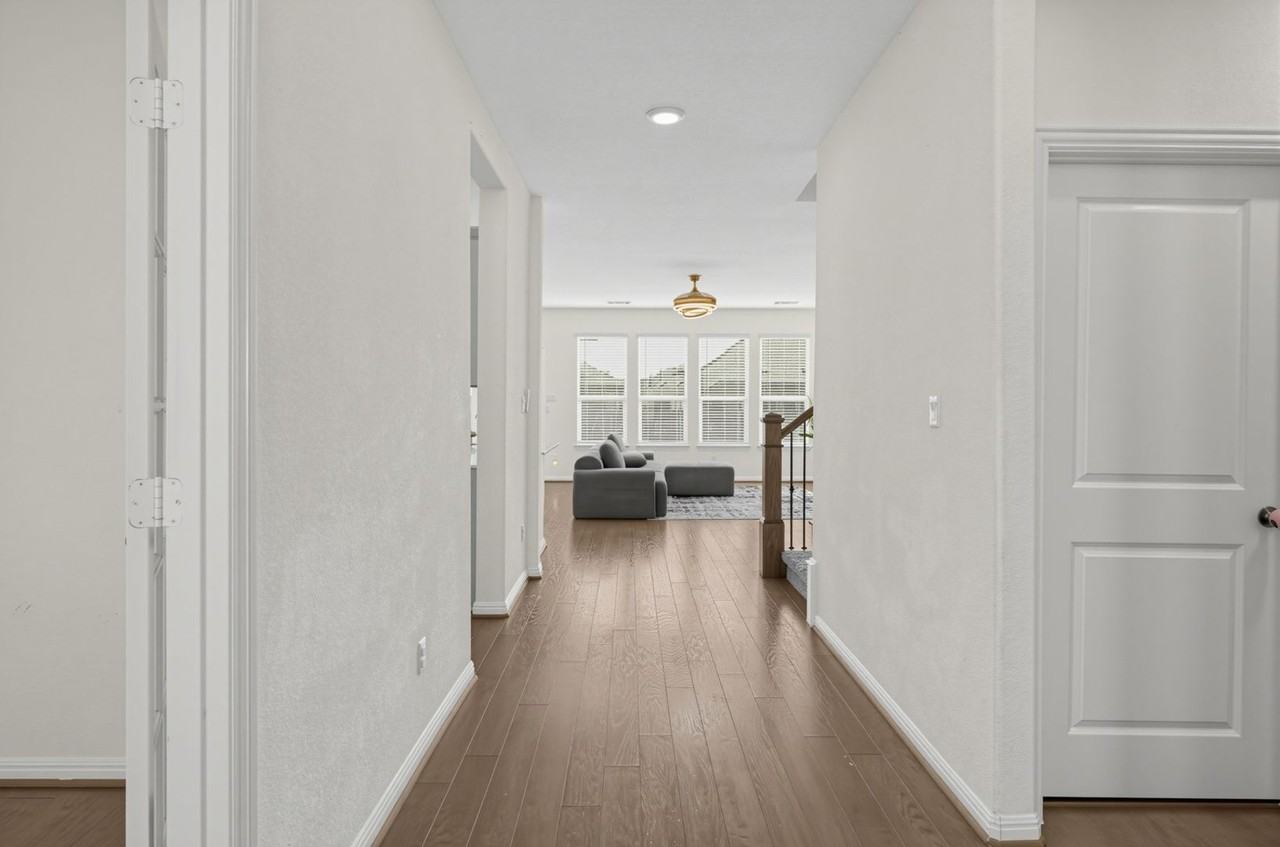 543 Spurlock Way - Photo 6 of 32