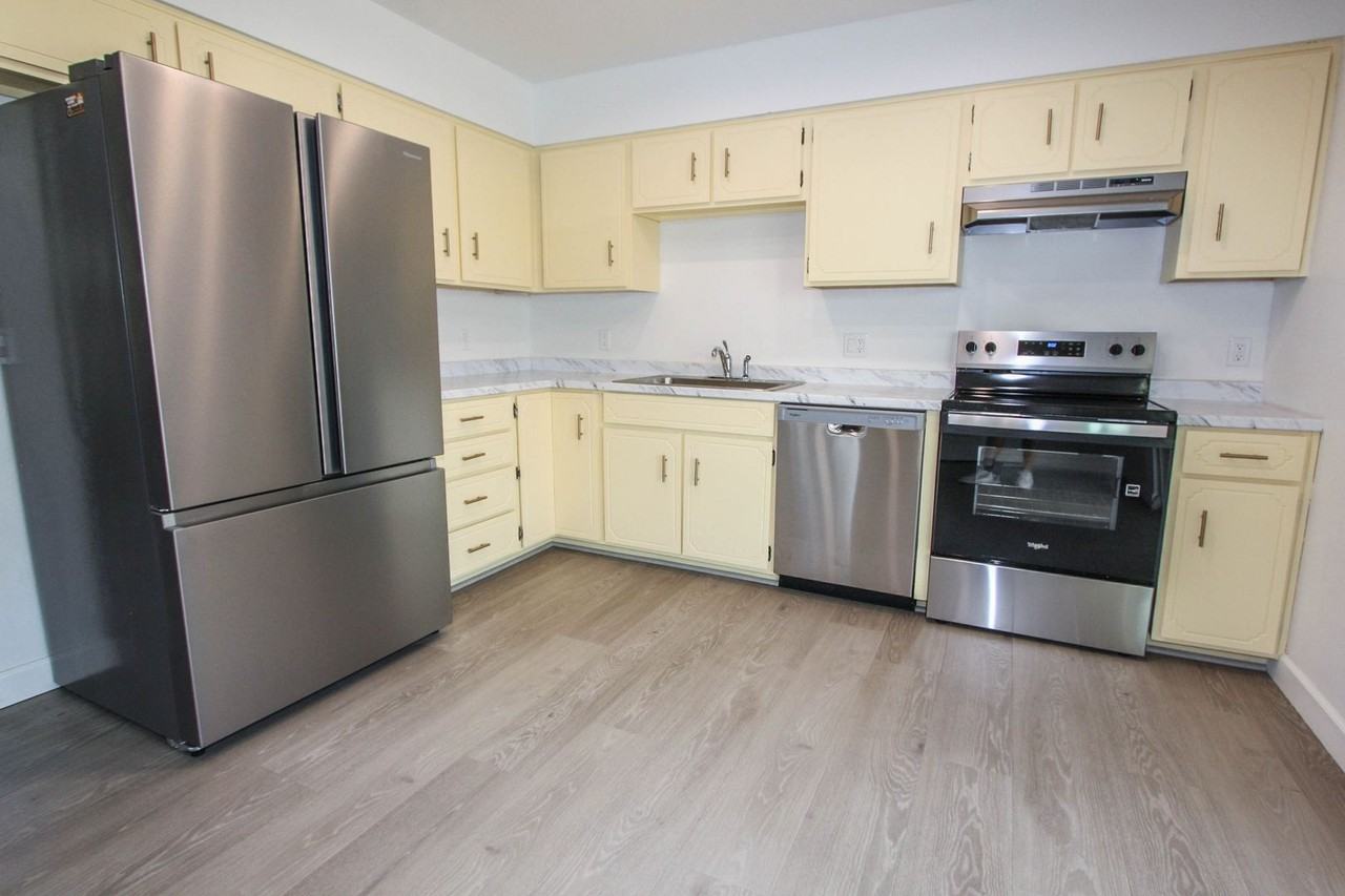 8642 E Apache Dr - Photo 7 of 18