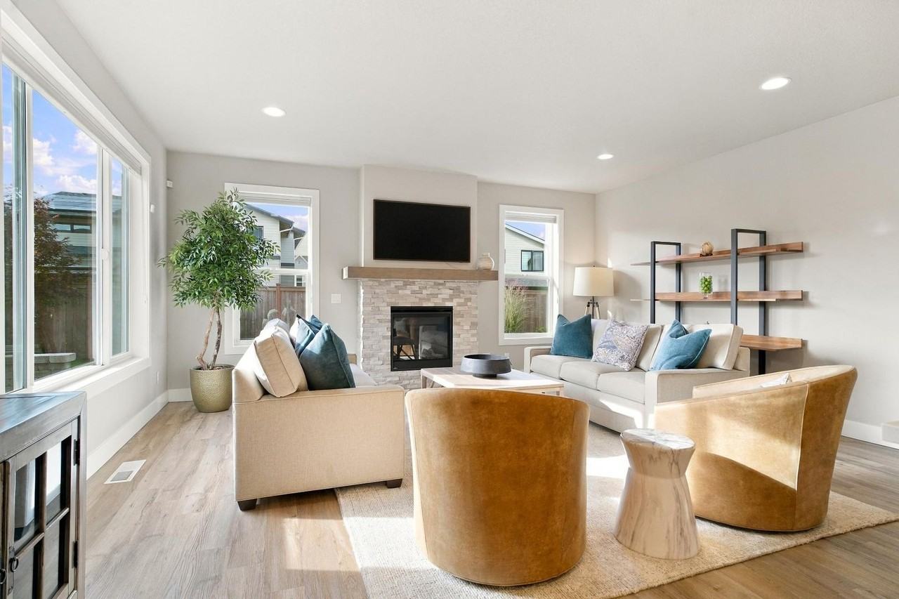4049 Se 77th Ave - Photo 4 of 36