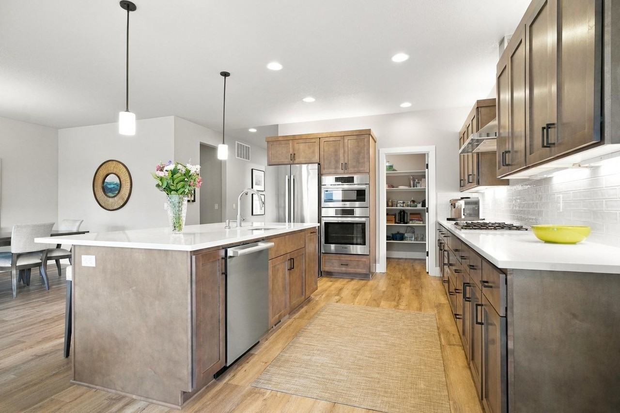 4049 Se 77th Ave - Photo 5 of 36