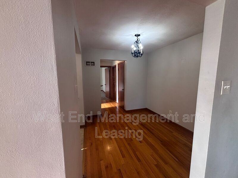 5311 Jamieson Ave #A - Photo 5 of 9