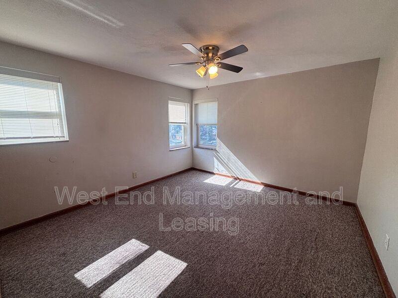 5311 Jamieson Ave #A - Photo 6 of 9
