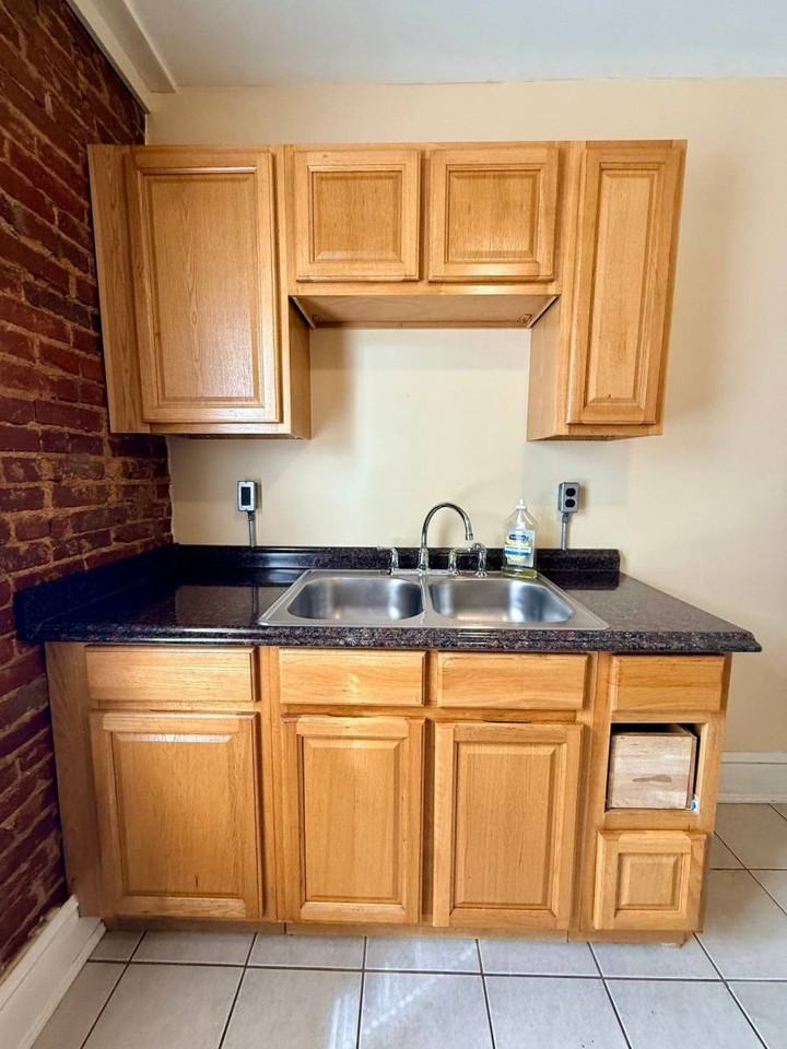 412 S W End Ave #2 - Photo 6 of 15