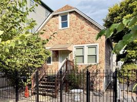featured image of 2729 N Campbell Ave #1