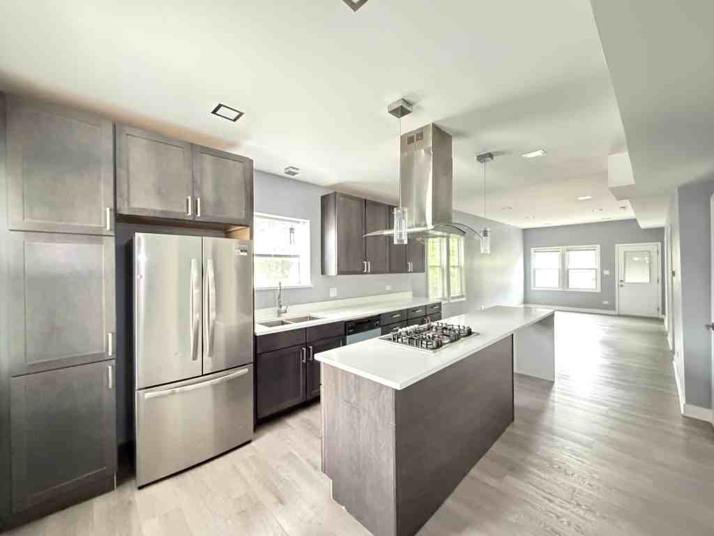 2729 N Campbell Ave #1 - Photo 4 of 21