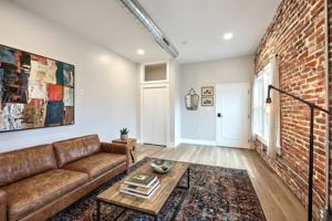 featured image of 1111 N George St #3C