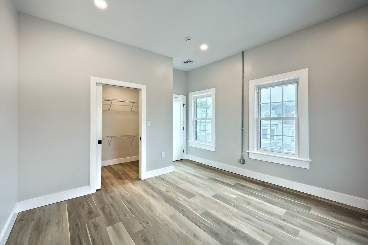 1111 N George St #3C - Photo 7 of 15
