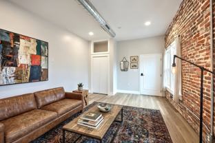1111 N George St #3B - Photo 1 of 1