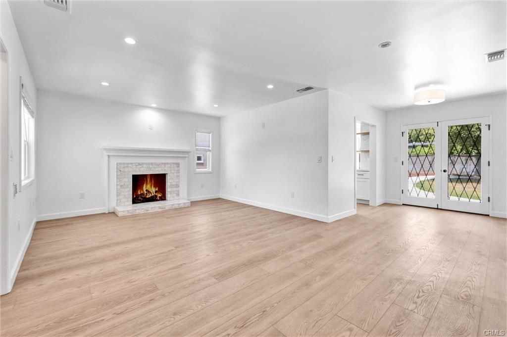 905 Arwin St - Photo 6 of 16