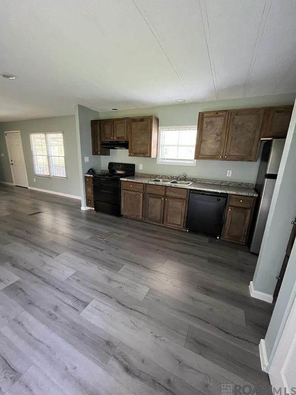 12206 Springfield Rd - Photo 4 of 6