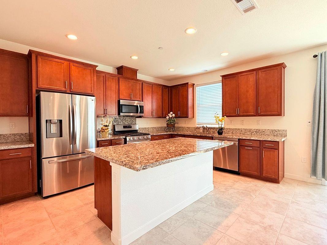 5350 Sotto Way - Photo 6 of 50