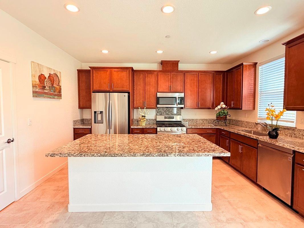 5350 Sotto Way - Photo 7 of 50