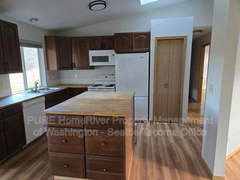11004 222nd Avenue Ct E - Photo 2 of 49