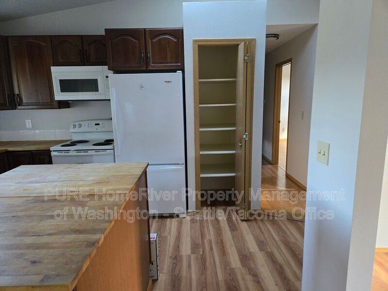 11004 222nd Avenue Ct E - Photo 4 of 49