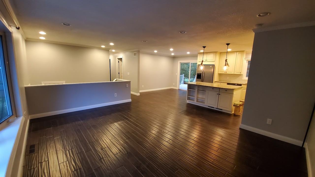 17190 Park Cir - Photo 4 of 18