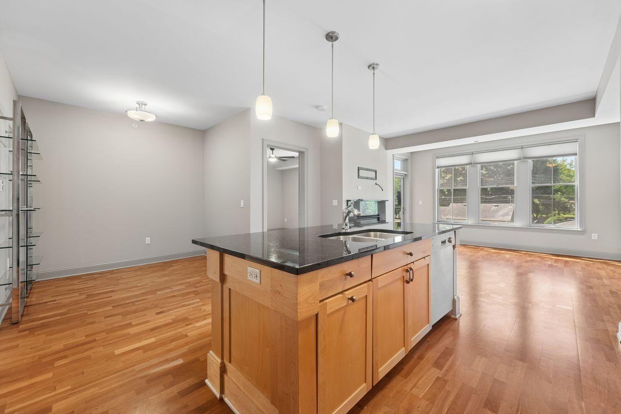 1060 Grand Ave - Photo 3 of 16