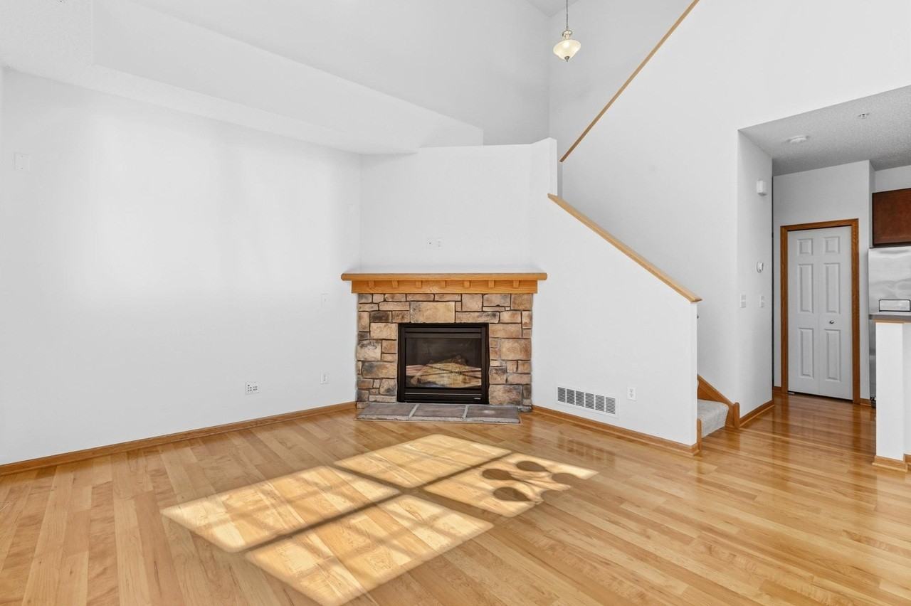 1617 Legacy Pkwy E - Photo 4 of 17