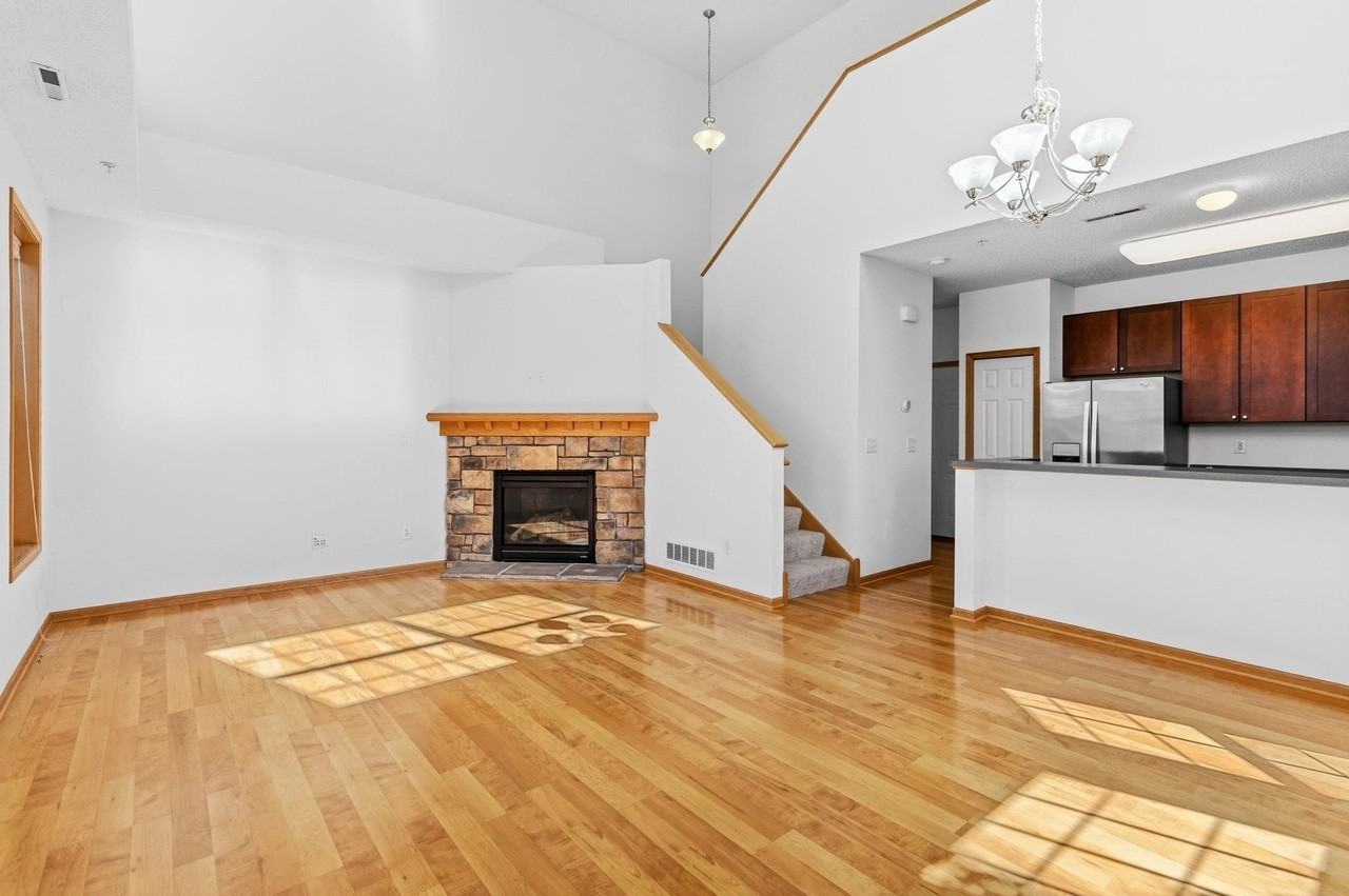 1617 Legacy Pkwy E - Photo 5 of 17