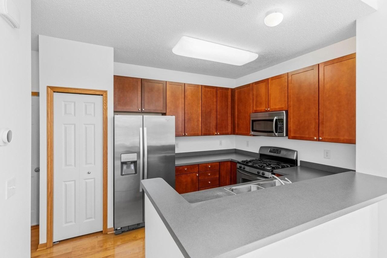 1617 Legacy Pkwy E - Photo 7 of 17