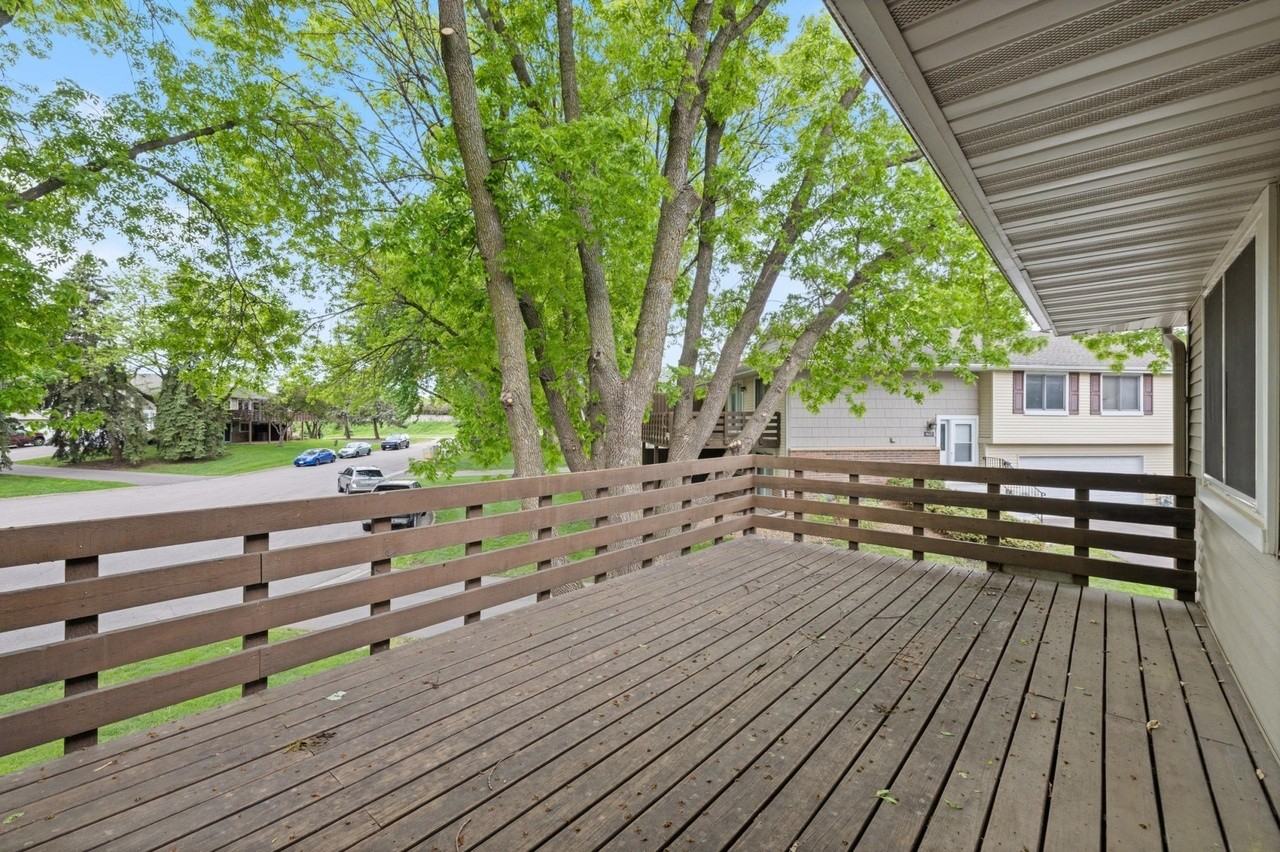 9619 Ensign Cir - Photo 4 of 27