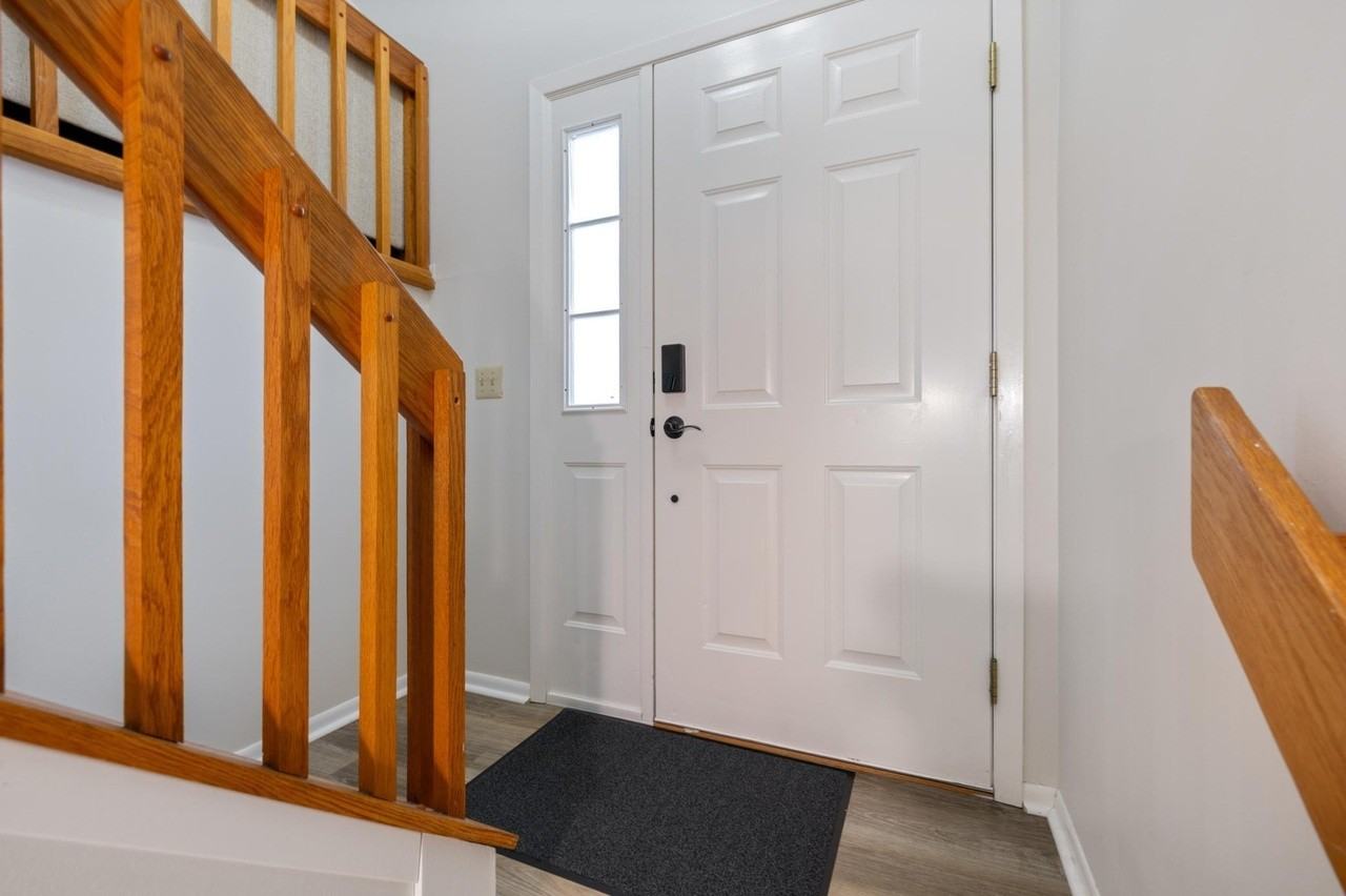 9619 Ensign Cir - Photo 6 of 27