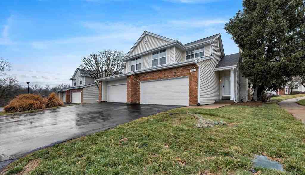 2001 King Arthur Ct - Photo 2 of 28