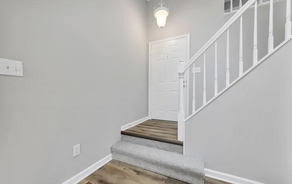 2001 King Arthur Ct - Photo 4 of 28