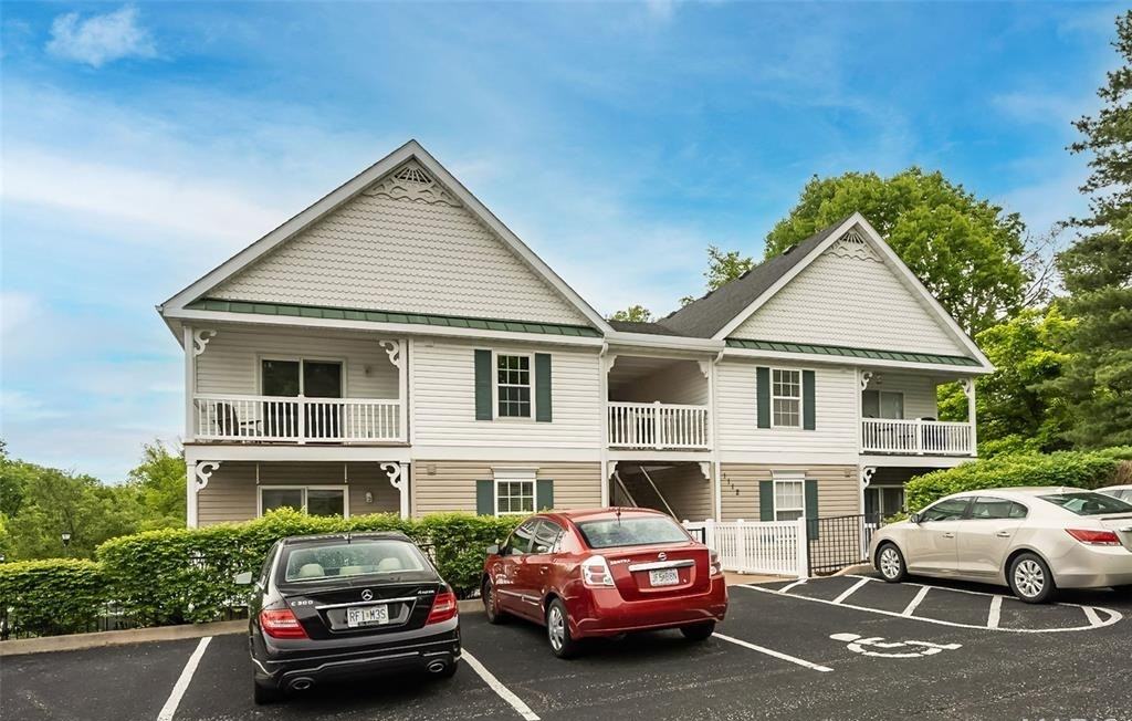 1112 Arbor Creek Dr