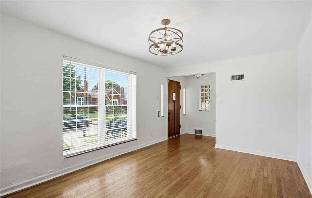 5711 Mardel Ave - Photo 5 of 40