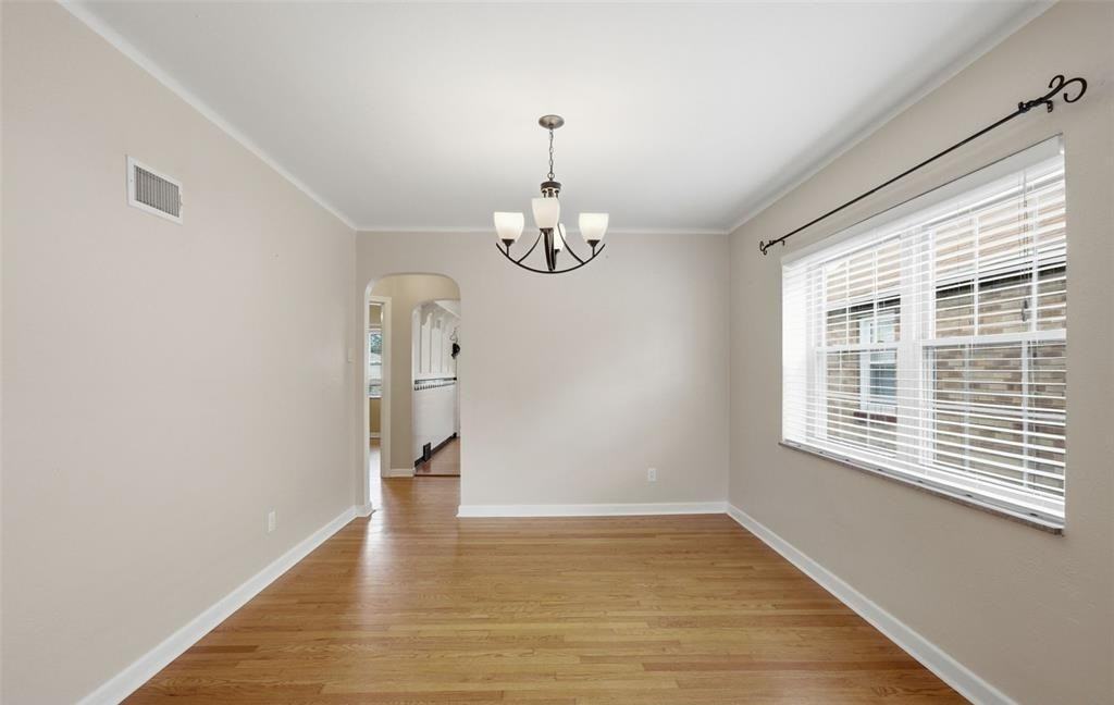 5711 Mardel Ave - Photo 7 of 40