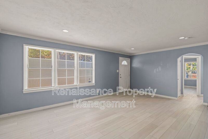 2406 Telegraph Ave - Photo 3 of 22