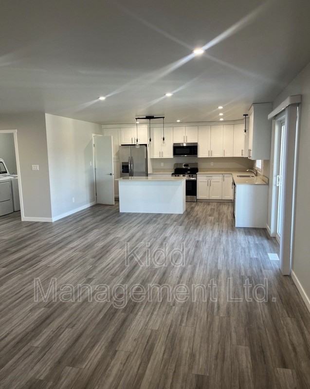 2020 Mcandrew Cres #1 - Photo 5 of 22