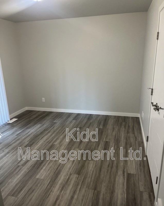 2020 Mcandrew Cres #1 - Photo 7 of 22
