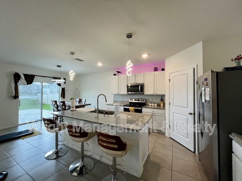 15450 Black Pepper Ln - Photo 7 of 39