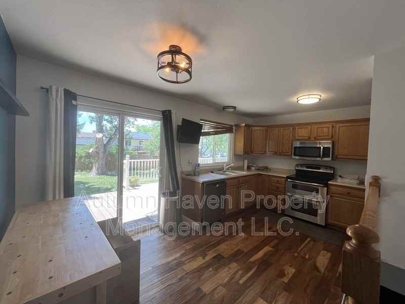 9247 Holland St - Photo 2 of 16