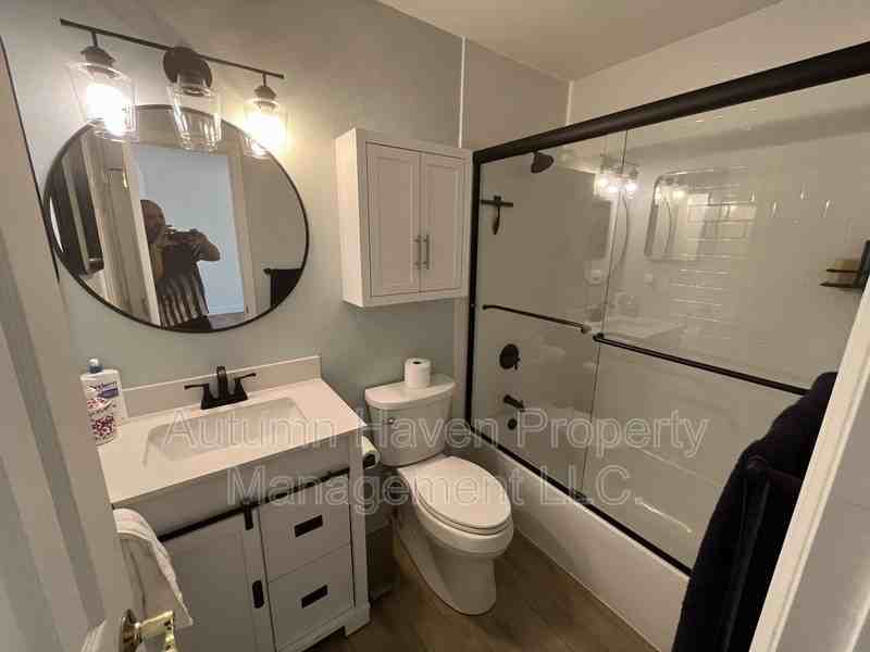 9247 Holland St - Photo 4 of 16